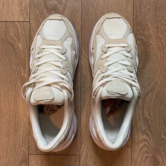 Nike AL8 beige chunky sneakers - Picture 3 of 3